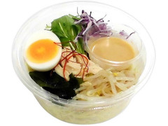 セブン-イレブン 味噌ドレ仕立てのラーメンサラダ