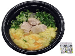 セブン-イレブン 水炊きの〆を味わう！鶏と野菜のスープごはん 商品写真