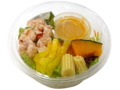 セブン-イレブン 野菜を楽しむ！プリプリ海老のパスタサラダ 商品写真