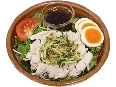 蒸し鶏のシャキシャキ野菜サラダ