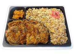 おかか炒飯＆鶏の黒胡椒焼き弁当