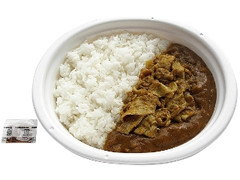 セブン-イレブン お肉たっぷり！まんぷくポークカレー