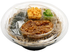 セブン-イレブン 海苔ゴマ盛りで食べるピリ辛冷し肉つけ蕎麦 商品写真