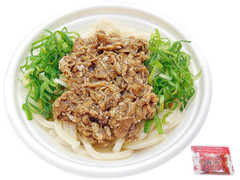 セブン-イレブン 国産小麦麺牛肉うどん 商品写真