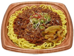 セブン-イレブン ピリ辛肉味噌あんのジャージャー麺