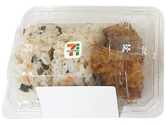 セブン-イレブン 鮭わかめおむすびセット 商品写真