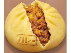 セブン-イレブン たっぷり☆懐かしのカレーまん 商品写真