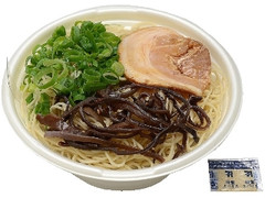 スープが決め手！博多豚骨ラーメン