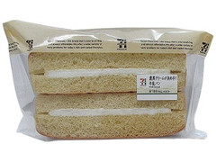 セブン-イレブン 濃厚クリームが決め手！牛乳パン