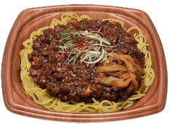 ピリ辛肉味噌あんのジャージャー麺