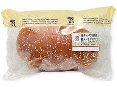 セブン-イレブン 春キャベツ使用！鶏メンチカツサンド 商品写真