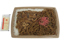 セブン-イレブン 豚焼肉＆焼きそば弁当 別添マヨネーズ 商品写真