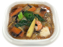 セブン-イレブン 1／2日分の野菜！海鮮中華丼 商品写真