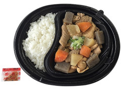 セブン-イレブン ごろごろ具材の柔らかもつ煮弁当 商品写真