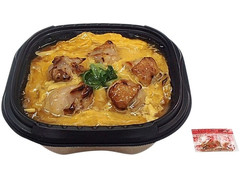 セブン-イレブン 玉子たっぷり！炙り鶏の親子丼 商品写真