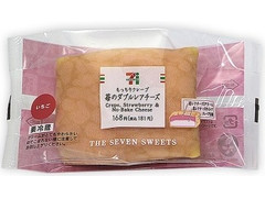セブン-イレブン もっちりクレープ苺のダブルレアチーズ 商品写真