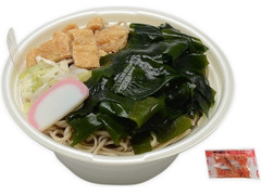 セブン-イレブン 三陸産わかめとお揚げのお蕎麦 商品写真