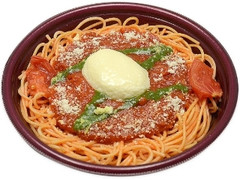 モッツァレラチーズのトマトパスタ