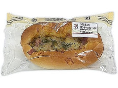 セブン-イレブン コクと甘みの焼きキーマカレーパン 商品写真