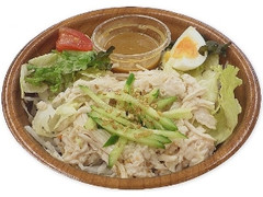 セブン-イレブン たんぱく質が摂れる 蒸し鶏サラダ