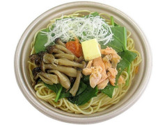 セブン-イレブン 信州産きのことほうれん草のバター醤油パスタ