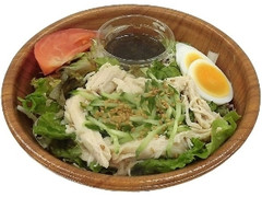 蒸し鶏のシャキシャキ野菜サラダ