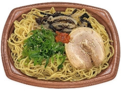 豚骨焼ラーメン 辛味噌添え