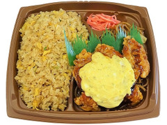 セブン-イレブン まんぷく 炒飯＆チキン南蛮の焼きそば弁当 商品写真