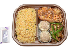 セブン-イレブン 鉄鍋炒め中華弁当 炒飯＆麻婆豆腐 商品写真