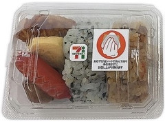 セブン-イレブン おむすび＆おかずセット しそわかめまぜごはん 商品写真