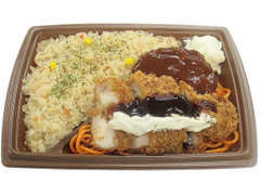 セブン-イレブン よくばりおかずの洋食弁当 商品写真