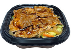 セブン-イレブン 炭火焼牛カルビ丼 野菜炒め入り 商品写真