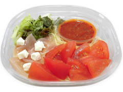 セブン-イレブン 生ハムとチーズとトマトの冷製パスタ 商品写真