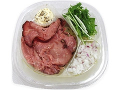 セブン-イレブン 濃厚醤油だれの冷しローストビーフまぜめん