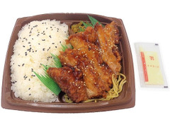 セブン-イレブン がっつりご飯 甘辛醤油タレの鶏から弁当 商品写真