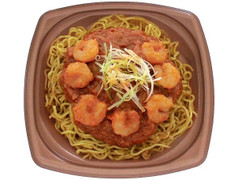 セブン-イレブン 炒め麺が香ばしい！海老チリ焼そば 商品写真