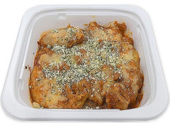 セブン-イレブン 鶏のチーズ焼き ピリ辛トマトソース 商品写真