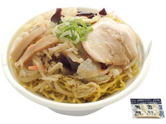 セブン-イレブン 野菜たっぷりさっぽろ醤油ラーメン 商品写真