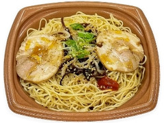 焦がしニンニクの風味広がる豚骨焼ラーメン