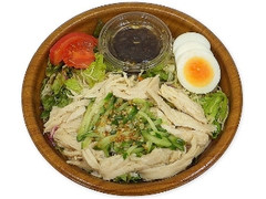 蒸し鶏のシャキシャキ野菜サラダ