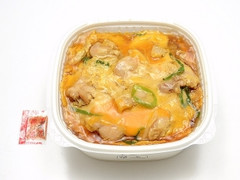 おだしが香るとろっとろ玉子の特製親子丼