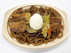 セブン-イレブン 温玉のせ豚焼肉うどん 商品写真