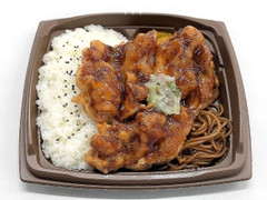 お肉たっぷり香味ダレの油淋鶏