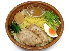 あごだし仕立て 塩ラーメンサラダ