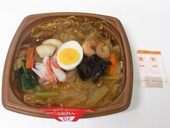 セブン-イレブン 鉄板焼き海鮮あんかけ焼そば 商品写真