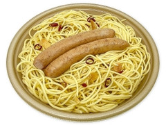 あらびきソーセージの麺大盛ペペロンチーノ