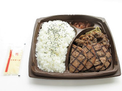 セブン-イレブン まんぷくソーセージステーキ＆牛焼肉 商品写真