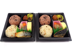 セブン-イレブン 赤飯と五目おこわのお弁当 商品写真