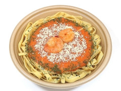 海老のトマトクリームパスタ フェットチーネ使用