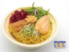 セブン-イレブン 生姜でほっこり塩ラーメン 国産米粉使用 商品写真